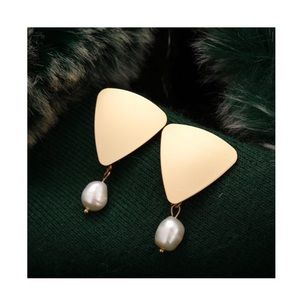 ❤️ NWT Fresh pearl Earrings